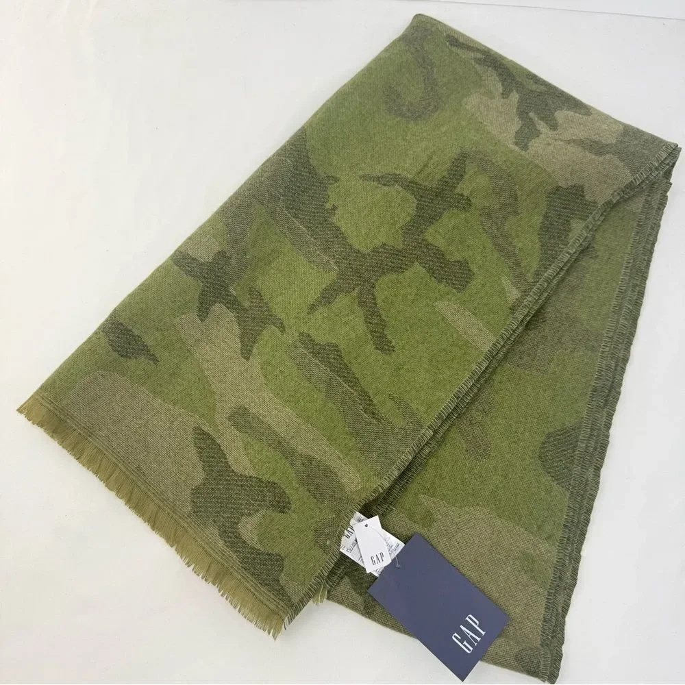 GAP Olive Green Camo Print Soft Blanket Scarf NEW